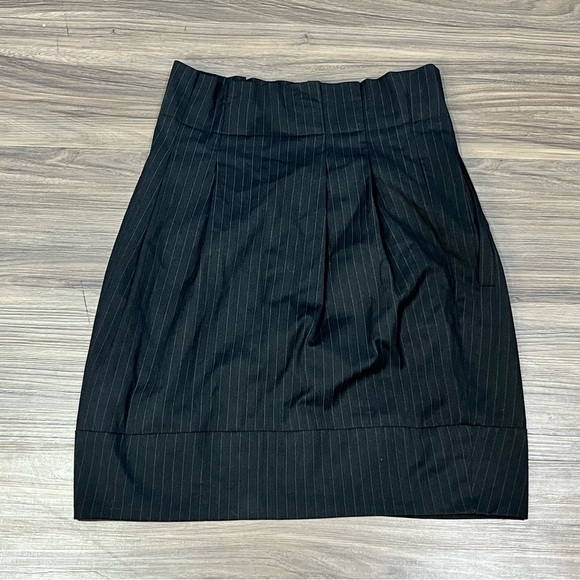 BCBG Maxazria Black Striped Short Pencil Skirt Ruffle Waist Size Small - Picture 2 of 16